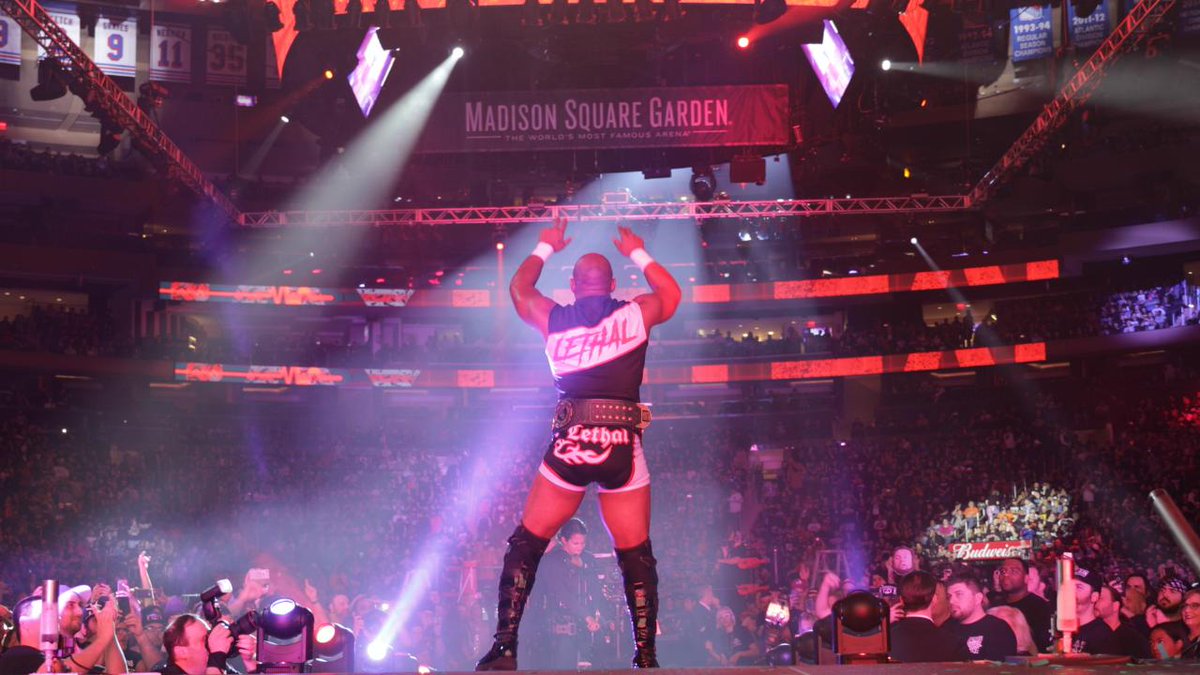 Jay Lethal fait son entrée à G1 Supercard au Madison Square Garden.